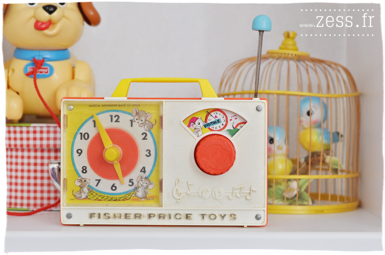 jouets fisher price vide-greniers brocante petits poneys hochet vintage livres candy