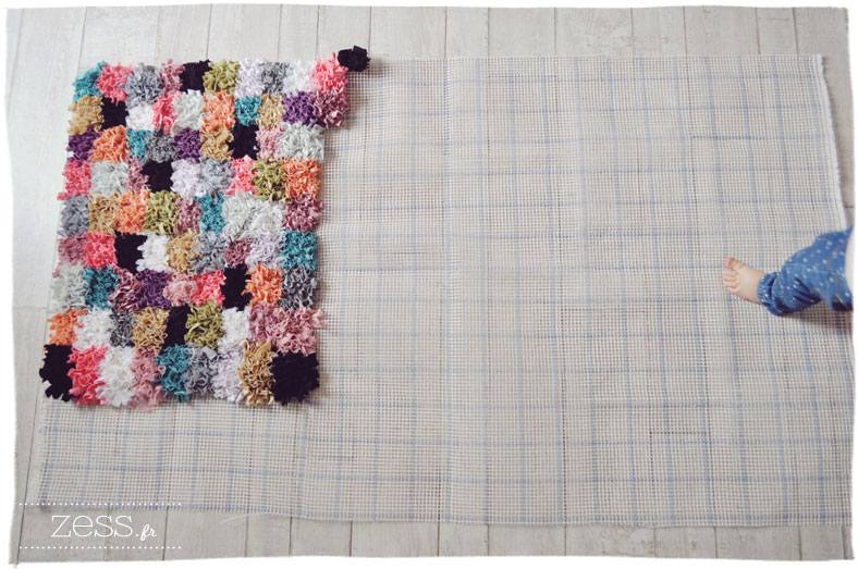 Diy / tuto : le tapis boucherouite (wip) zess.fr // lifestyle ... Fabriquer tapis avec moquette