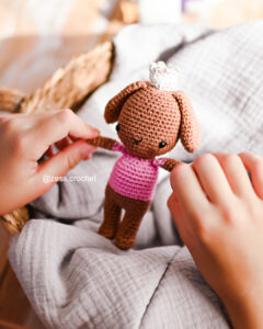 Patron crochet modèle lapin princesse amigurumi doudou