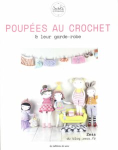 Poupée au crochet et leur garde-robe