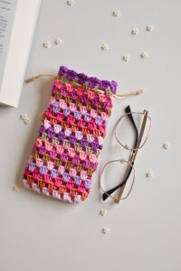 Tutoriel crochet étui pochette à lunettes patron pdf granny