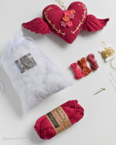 kit crochet coeur ailes fleurs