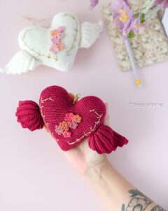 kit crochet coeur ailes fleurs