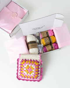 kit crochet pochette granny square